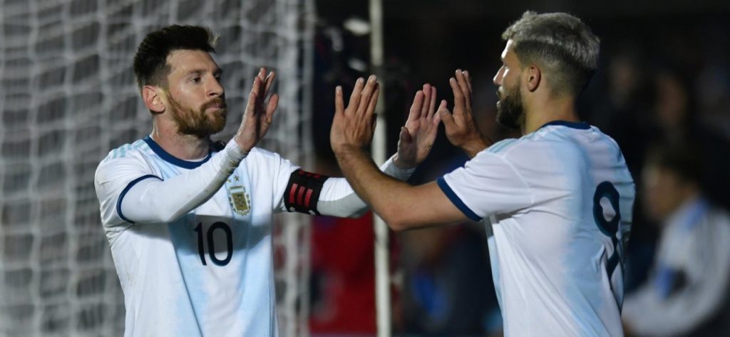 Ο Αγουέρο άνοιξε Twitch και «τρόλαρε» τον Μέσι on camera (βίντεο)