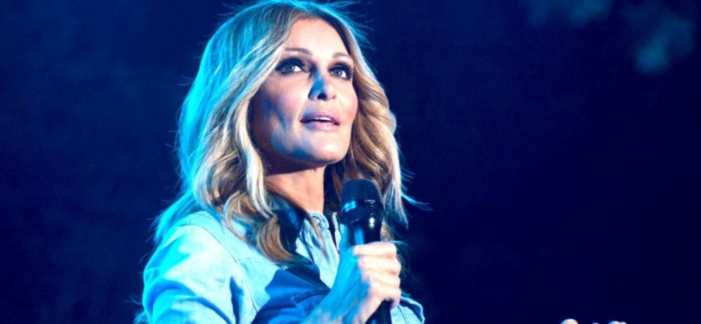 Νατάσα Θεοδωρίδου: Το τραγούδι που την έκανε να βάλει τα κλάματα μπροστά στην κάμερα (βίντεο)