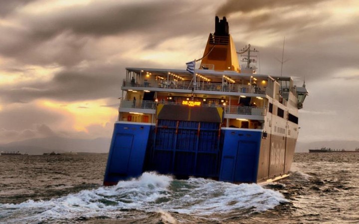 «Ανοίγουν» τα νησιά μετά από σχεδόν δύο μήνες: Προετοιμασίες από  Κέρκυρα μέχρι Καστελόριζο