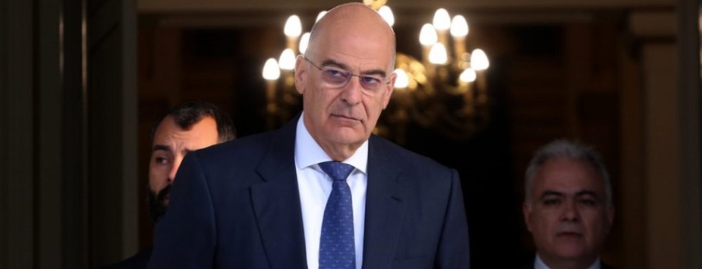 Προσπαθεί να «μαζέψει» τα «αμάζευτα» ο Ν.Δένδιας: «Εγώ μιλούσα για λίγες δεκάδες μέτρα της κοίτης του ποταμού»