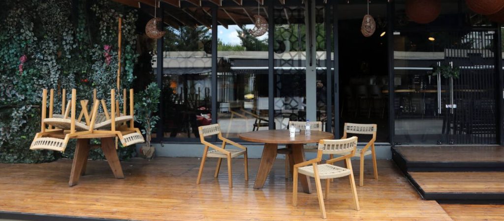 Αρχίσανε τα όργανα: Στην Αμάρυνθο δεν άνοιξαν τα μαγαζιά εστίασης λόγω… γραφειοκρατίας (φώτο)