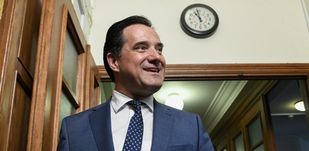 Γ.Κοτρωνιάς: Με μάσκα… ασπίδα τον υποδέχθηκε στο γραφείο του ο Α.Γεωργιάδης (φώτο)