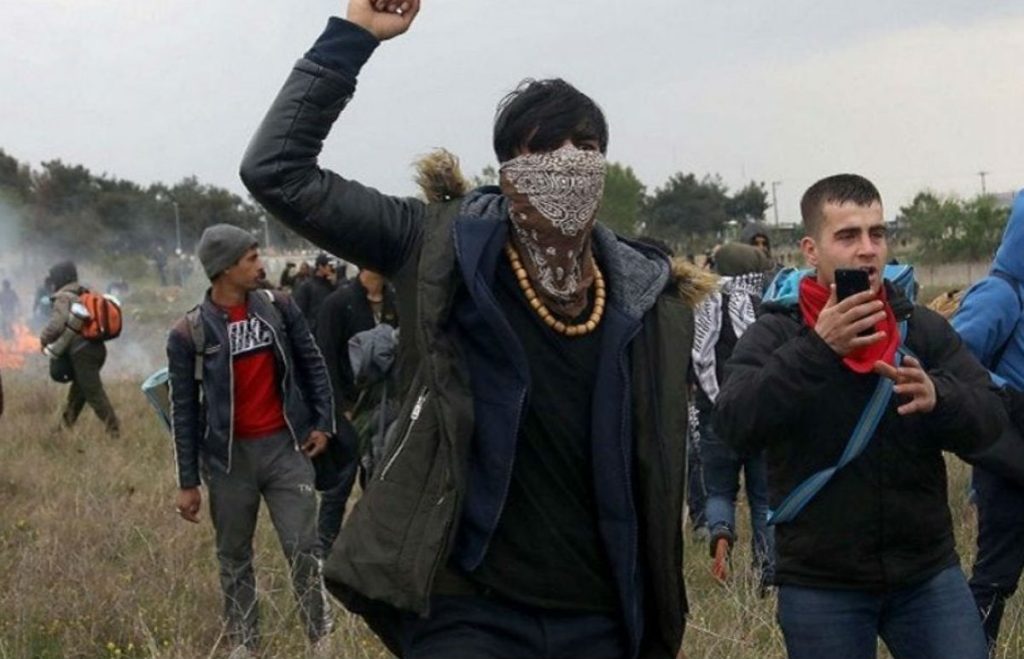 Μας «αποχαιρετούν» 750 αλλοδαποί: Αναχωρούν για την Γαλλία