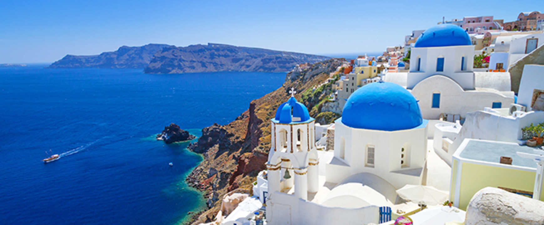 BBC: «Η Ελλάδα ανοίγει ξανά τα νησιά της για τους ταξιδιώτες της»