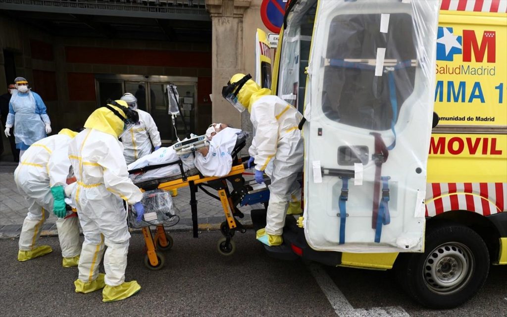 Ισπανία: Κηρύχθηκε δεκαήμερο πένθος για τα θύματα του κορωνοϊού