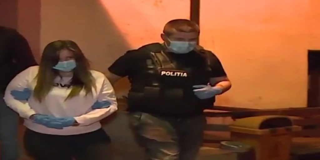 Αδιανόητο: Μητέρα πέταξε το μωρό της από τα νεύρα της – Το χρησιμοποίησε σαν «πολεμοφόδιο» (βίντεο)