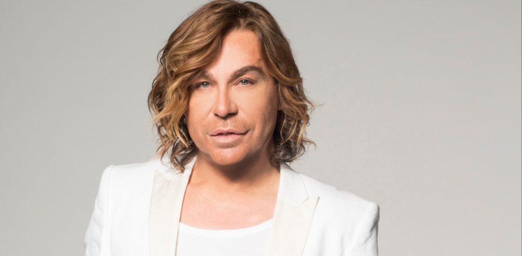 Ο πολυτάλαντος Τρύφωνας Σαμαράς – Δείτε τον έφηβο σε ταινία του Σ.Μουστάκα (βίντεο)