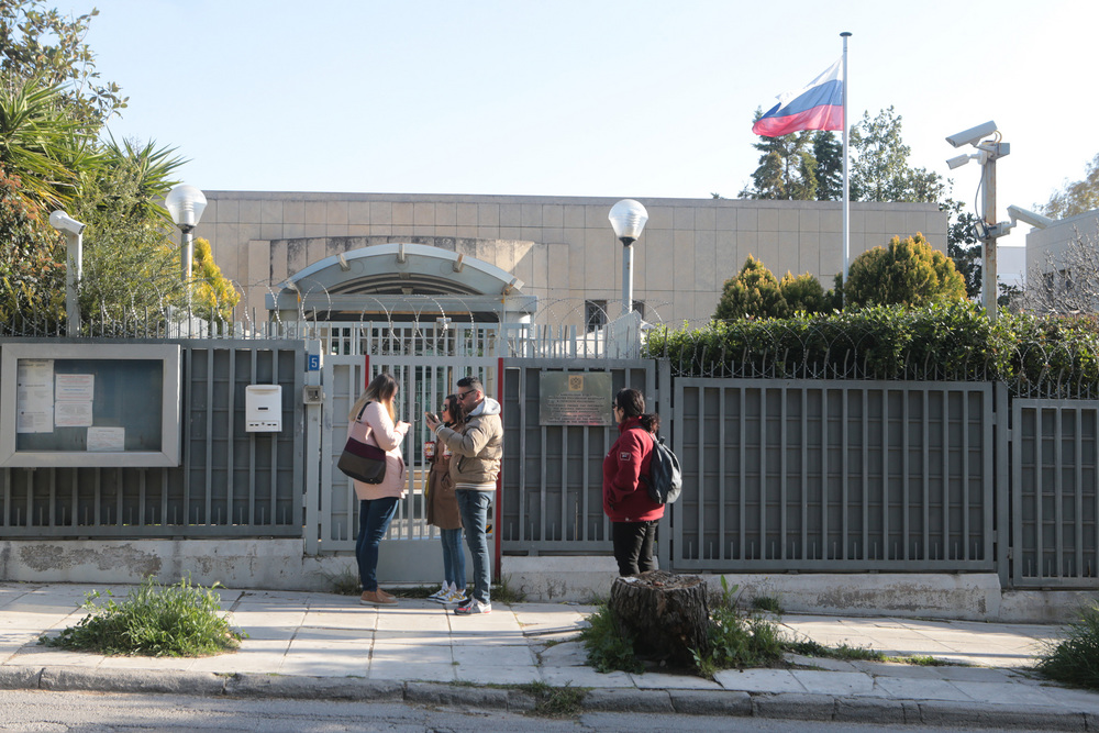 Η ρωσική πρεσβεία στην Αθήνα απαντά στις ΗΠΑ για τη Λιβύη: «Η Ρωσία δεν έχει μισθοφόρους εκεί –  Εσείς την καταστρέψατε»