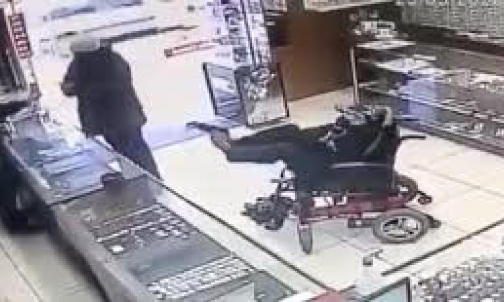 Βραζιλία: Άνδρας σε αναπηρικό καροτσάκι λήστεψε κοσμηματοπωλείο! (βίντεο)