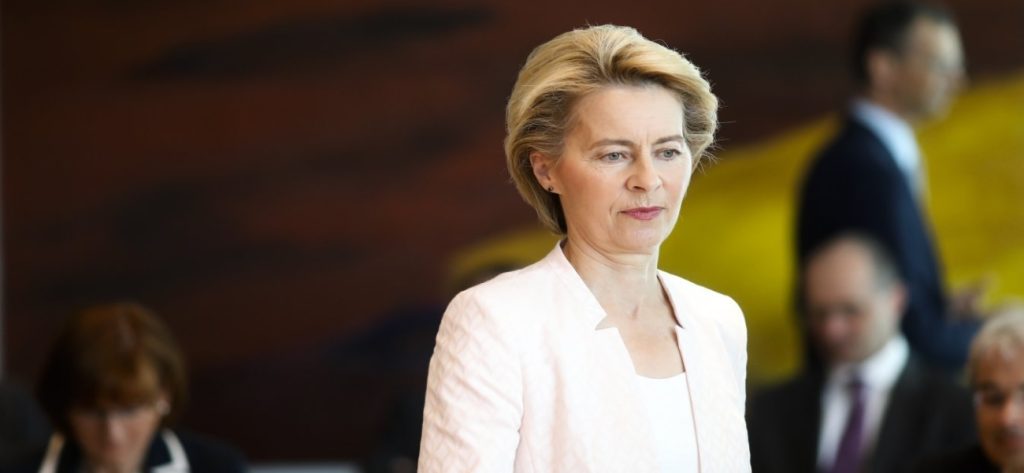 Η Ούρσουλα φον ντερ Λάιεν παρουσιάζει το σχέδιο ανάκαμψης στο Ευρωκοινοβούλιο