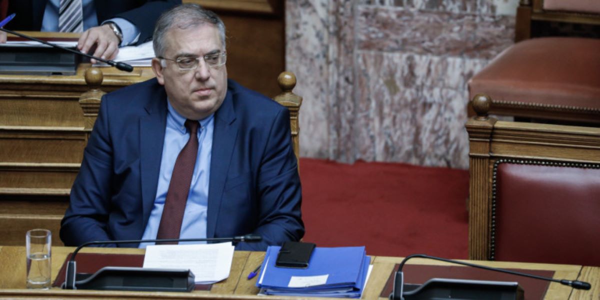 Τ. Θεοδωρικάκος: Οι δύο επιλογές για τους εργαζόμενους γονείς στο δημόσιο