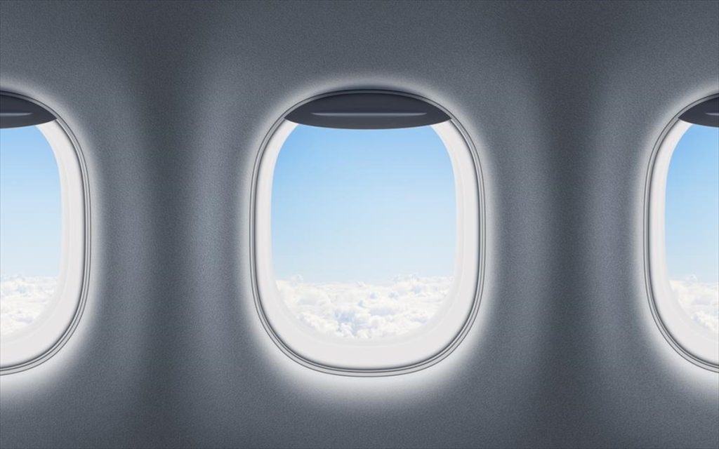 Εσύ το ήξερες; – Να γιατί τα παράθυρα στα αεροπλάνα έχουν μια μικρή τρύπα