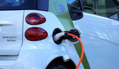Κ.Αχ. Καραμανλής: «Ηλεκτρικό 1 στα 3 αυτοκίνητα έως το 2030»