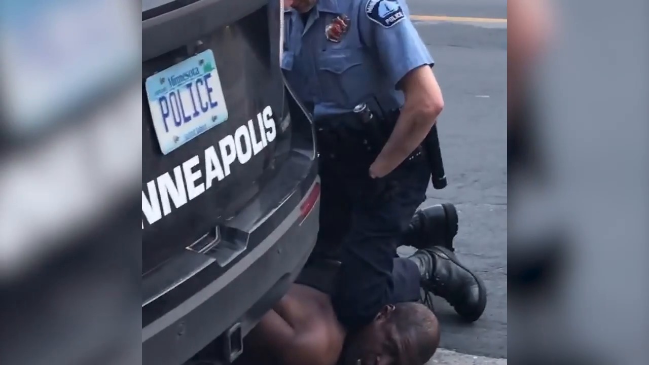 ΗΠΑ – Υπ. Δικαιοσύνης: «Προτεραιότητα η υπόθεση του Αφροαμερικανού – Έχει ανατεθεί σε έμπειρους εισαγγελείς του FBI»