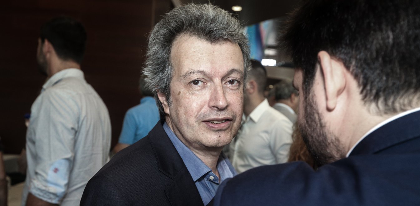 Ο.Π.Τατσόπουλος «στήνει» στον τοίχο τον Κ.Μπογδάνο: «Μην ξαναμπείς στη Βουλή σε περιμένει το Δελφινάριο»