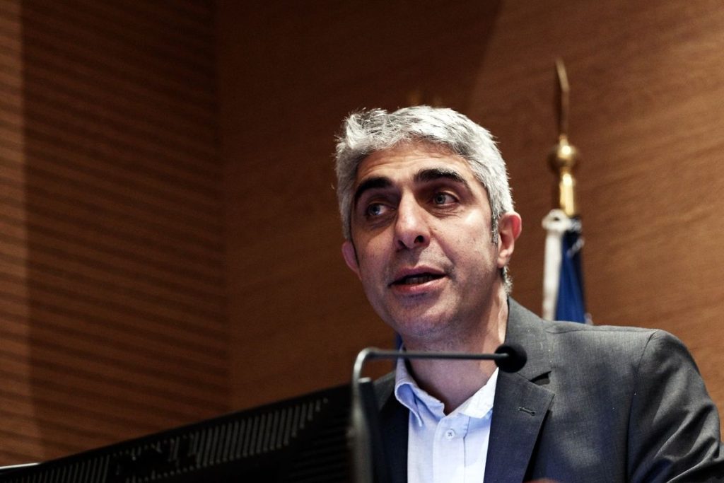 Οργή κόσμου κατά Γ. Τσίπρα: Δέχθηκε γιουχάρισμα για δηλώσεις περί μεταφοράς αλλοδαπών – «Προδότη» (βίντεο)