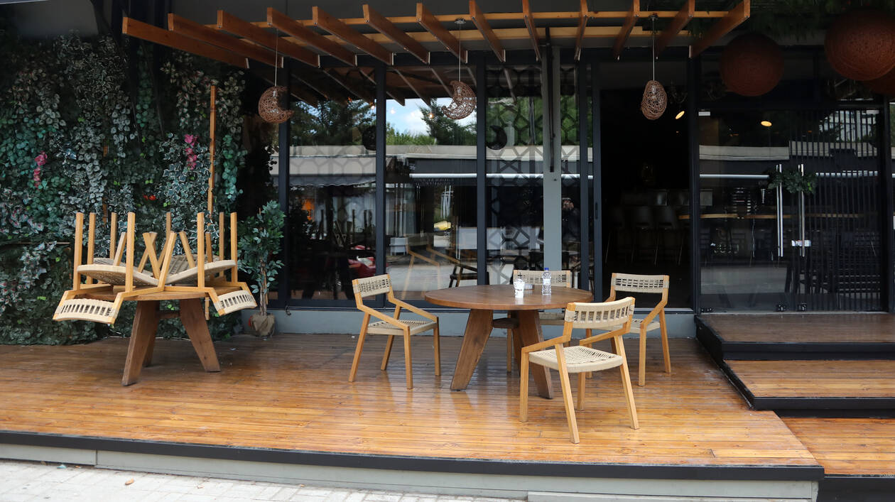 Άρση μέτρων: Ξεκινά το πέμπτο στάδιο επιστροφής – Τι ανοίγει από Δευτέρα