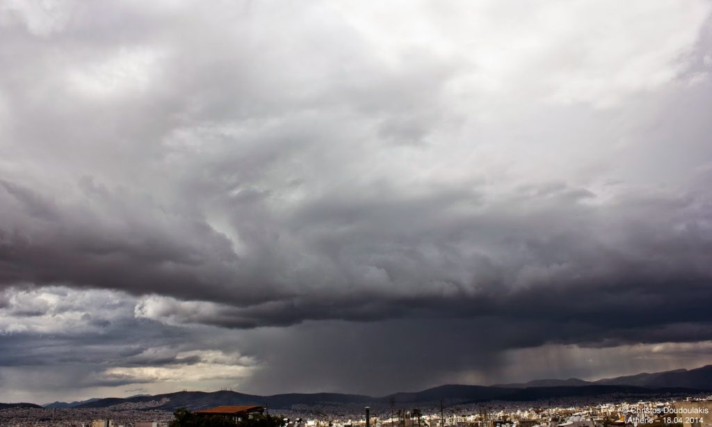 Πότε θα φτιάξει ο καιρός και τι είναι η «Ψυχρή Λίμνη» που προκαλεί τις καθημερινές βροχές; (φωτο)