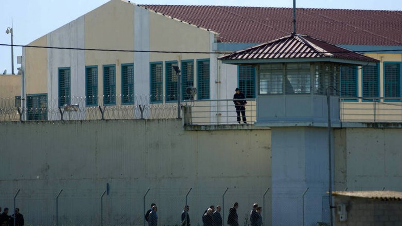 «Εκτός ελέγχου» στις φυλακές Τρικάλων: Κρατούμενος χτύπησε με τηγάνι σωφρονιστικό υπάλληλο
