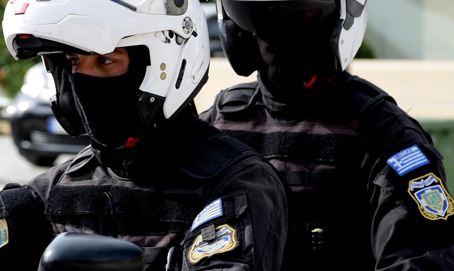 Συνελήφθησαν 7 μέλη του Ρουβίκωνα για τα τρικάκια στο Μέγαρο Μαξίμου – Πέταξαν κάτω αστυνομικό