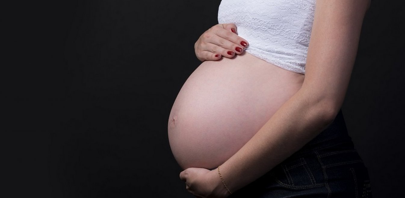 Αυτές είναι οι 3+1 παράξενες «παρενέργειες» της εγκυμοσύνης