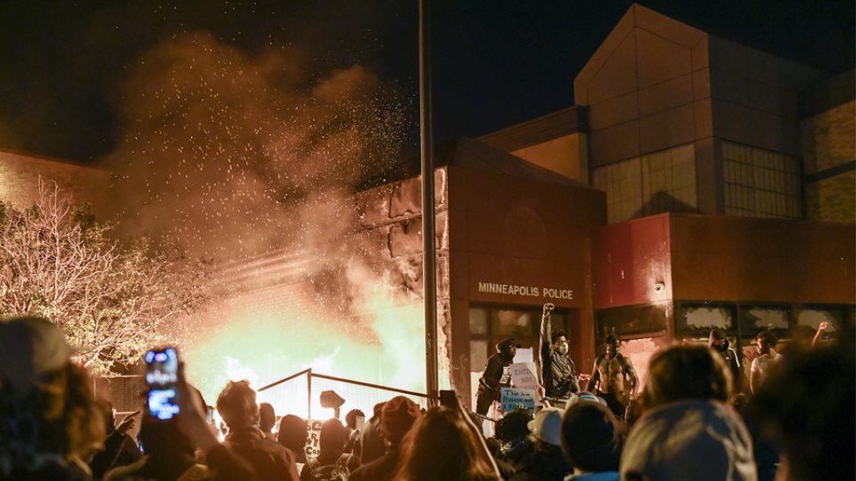 Τρίτος νεκρός στις ταραχές με την αστυνομία στις ΗΠΑ – «Δεν θα επιτρέψω την αναρχία» δηλώνει ο Τραμπ