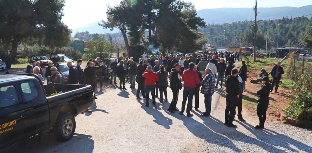 Μαλακάσα: Συλλήψεις & τραυματισμοί πολιτών λόγω παράνομων μεταναστών – Κτύπησαν και τον δήμαρχο Ωρωπού (upd)