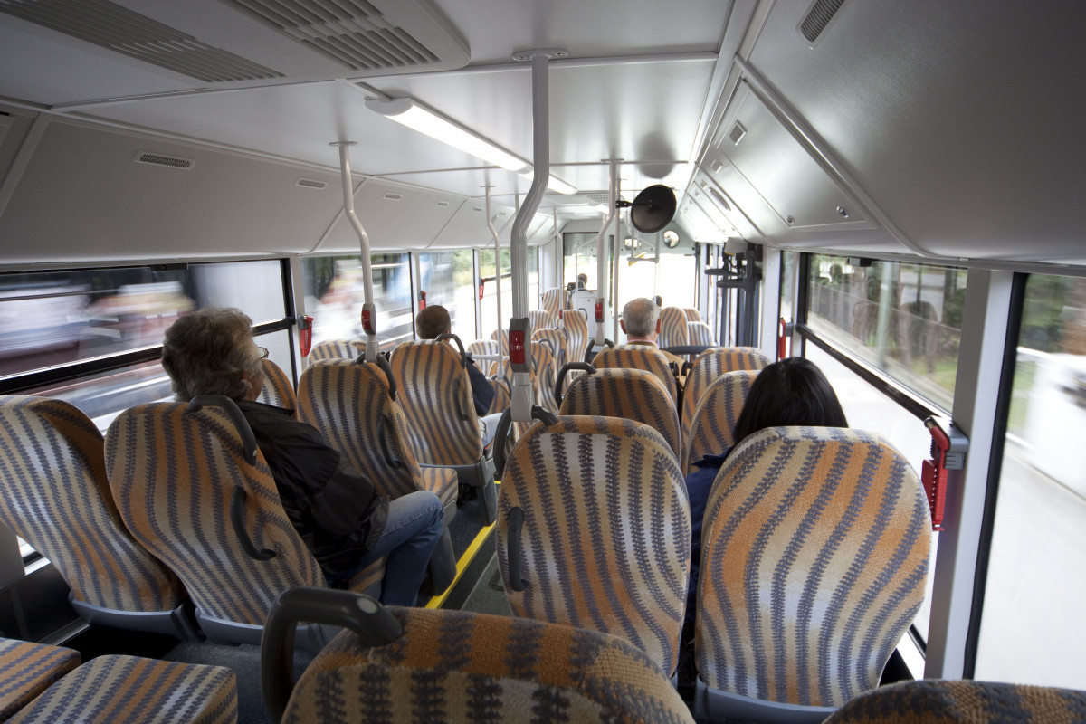 Τουριστικά λεωφορεία: Plexiglass μεταξύ οδηγού και επιβατών – Τι θα ισχύει από εδώ και πέρα