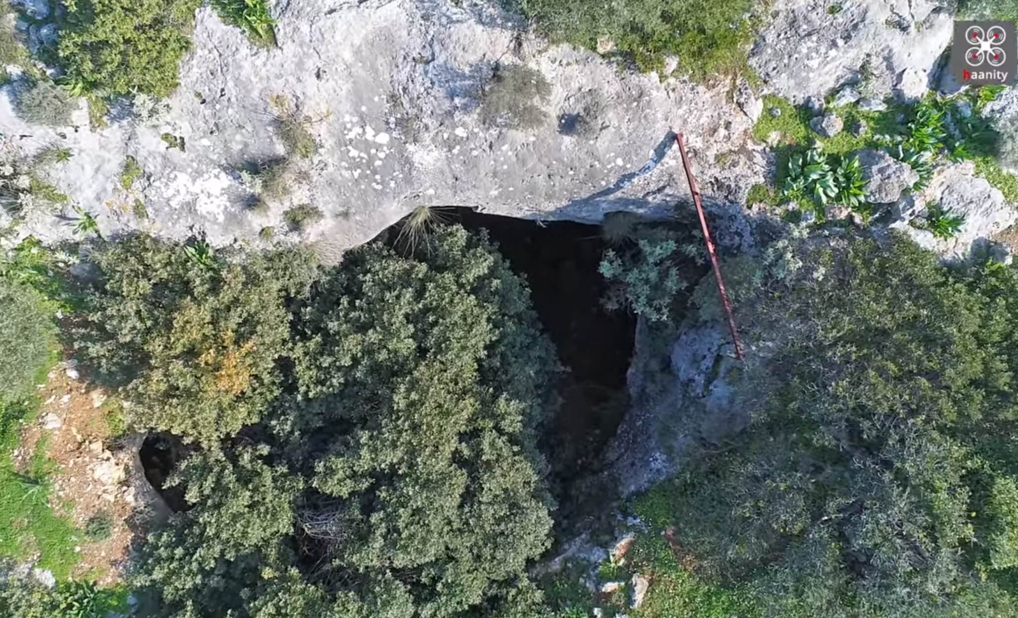Η σπηλιά με τους πάνθηρες, 45 λεπτά από το κέντρο της Αθήνας! (βίντεο)