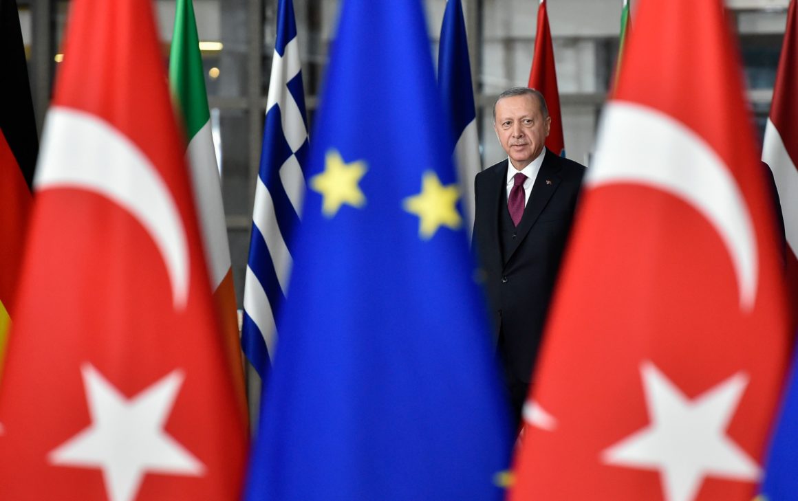 Η ΕΕ έδωσε έμμεση «έγκριση» στην Τουρκία να «τρυπήσει» πέραν των 6 ναυτικών μιλιών σε Ρόδο, Κάρπαθο & Κρήτη!