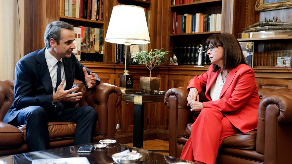 Στην ΠτΔ ο πρωθυπουργός: «Θα αντιμετωπίσουμε όλες τις προκλήσεις, αλλά δεν θέλουμε ένταση»