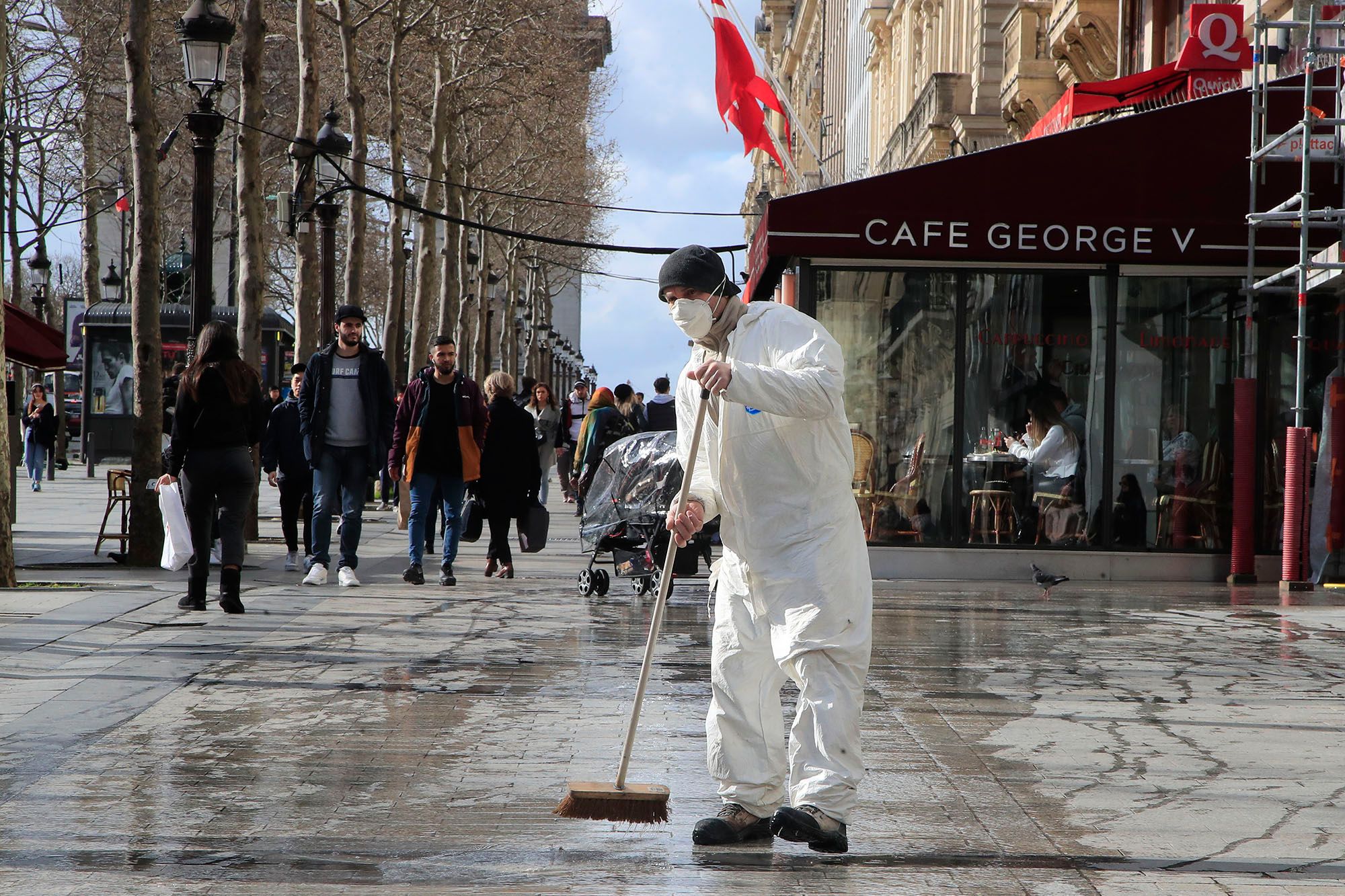 «Αποφασιστικός» ο ΠΟΥ: «Ξεκινάμε δοκιμές με υδροξυχλωροκίνη»