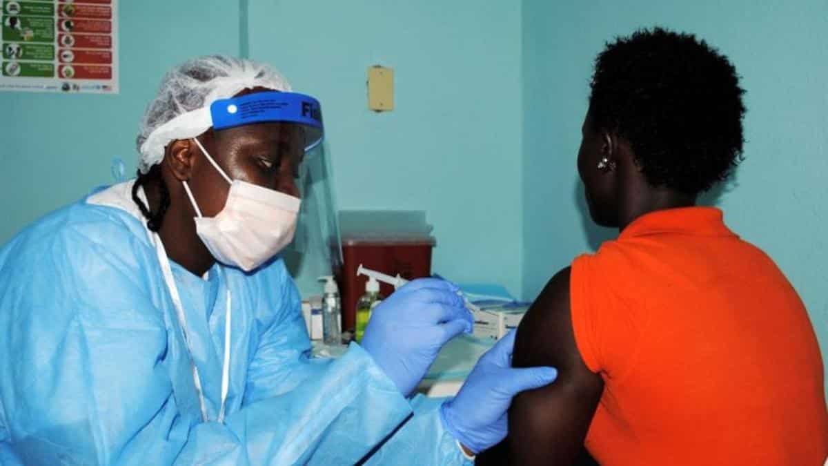 Δεν μας έφτανε ο κορωνοϊός: Ανακοινώθηκε το επίσημο «ξέσπασμα» της επιδημίας του Έμπολα στο Κονγκό