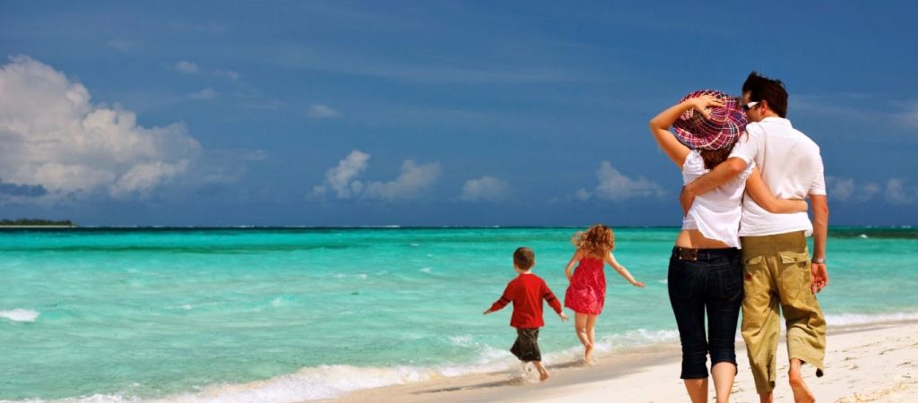 Χαοτικές καταστάσεις στον ελληνικό τουρισμό από τις κυβερνητικές αποφάσεις για καραντίνα 24 ωρών & 7 ημερών