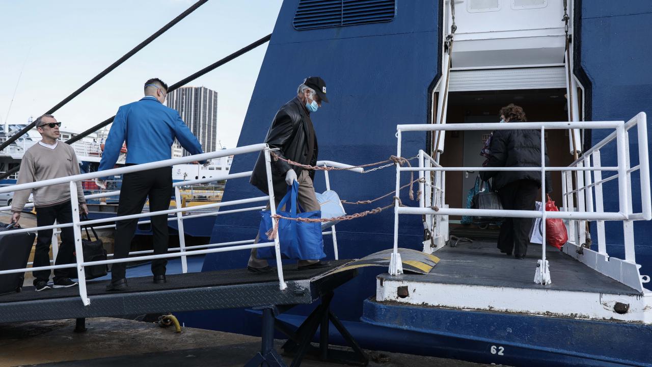 Μετακίνηση με πλοίο: Αυξάνεται στο 60% η πληρότητα – 2 άτομα πλέον στις καμπίνες