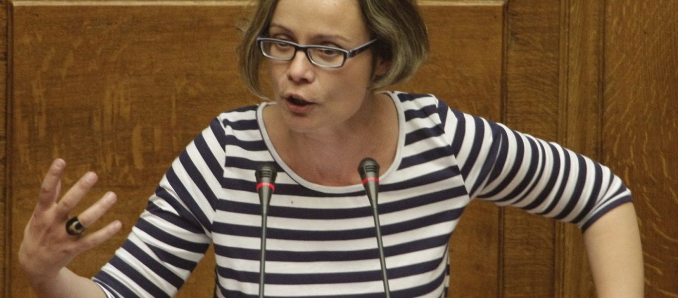 Ε. Σκούφα: «Μήπως τα αγγλικά στο Νηπιαγωγείο αποτελούν επιταγή αμερικανικών σχολών;» (βίντεο)