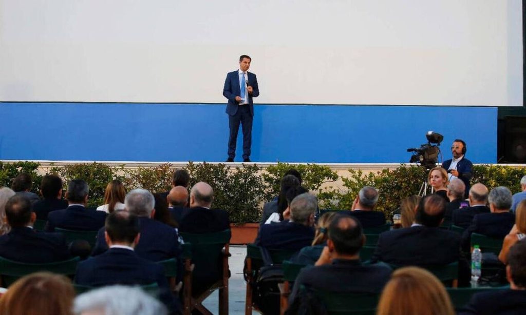 Χ.Θεοχάρης: «Ανοίγουμε επιλεκτικά τον τουρισμό – Έχουμε υγειονομικά πρωτόκολλα»