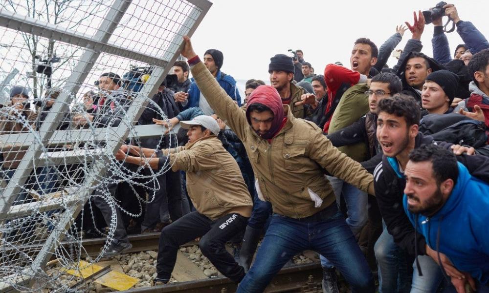 Οι Τούρκοι άρχισαν τα «ρεπορτάζ» για μαζική εισβολή παράνομων μεταναστών στον Έβρο (βίντεο)