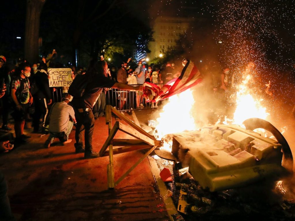 Washington Times: «Οι Antifa σχεδίαζαν εξέγερση μήνες πριν τον θάνατο του Τ.Φλόιντ»