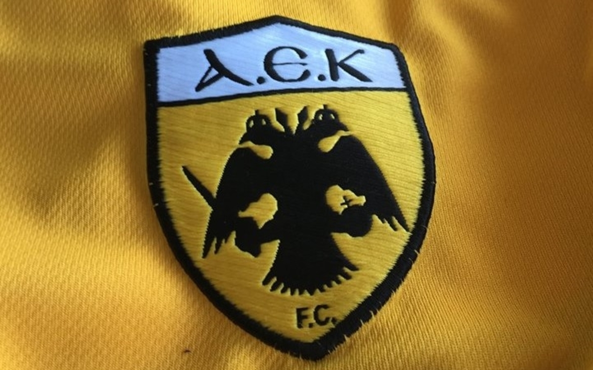 AEK σε Λίγκα: «Να γονατίσουμε πριν το ματς με τον Παναθηναϊκό»
