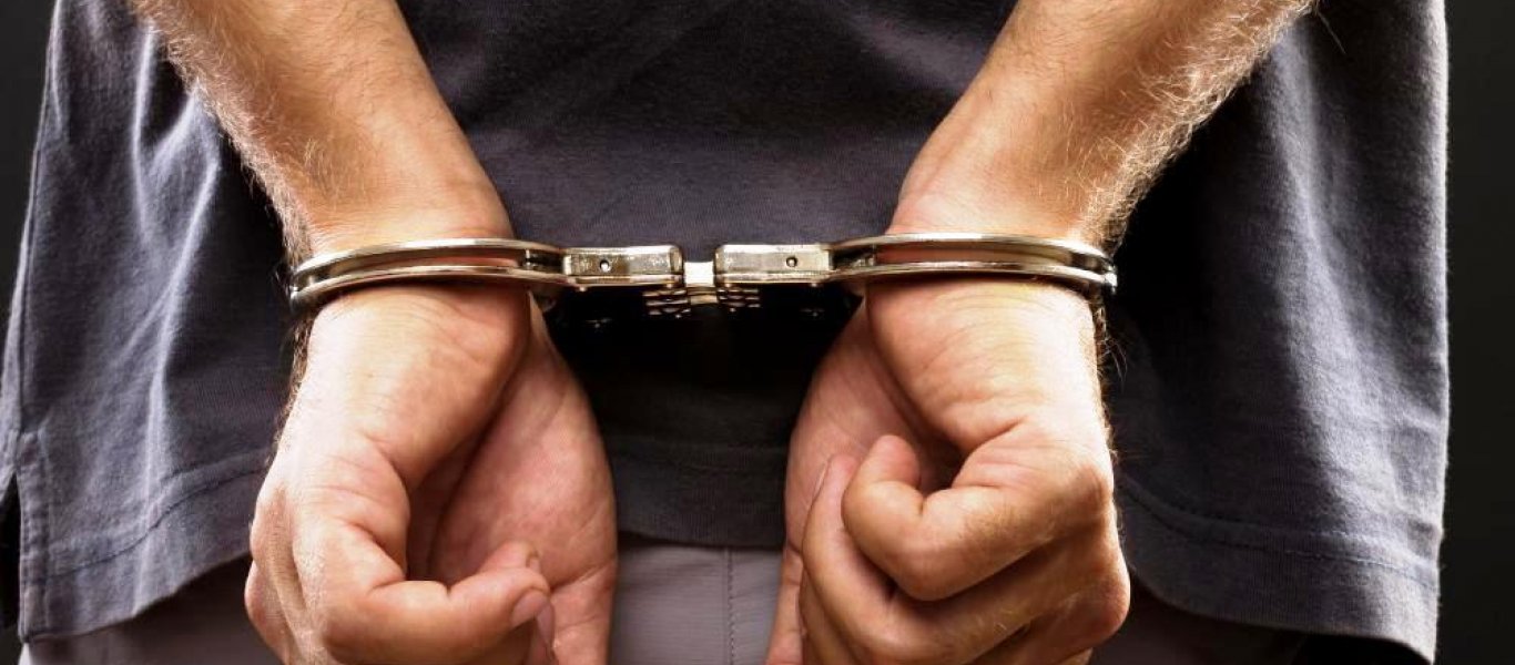 Καλαμάτα: Χειροπέδες σε αλλοδαπό μεγαλοκακοποιό – Εκκρεμούσαν τέσσερα ευρωπαϊκά εντάλματα σύλληψης