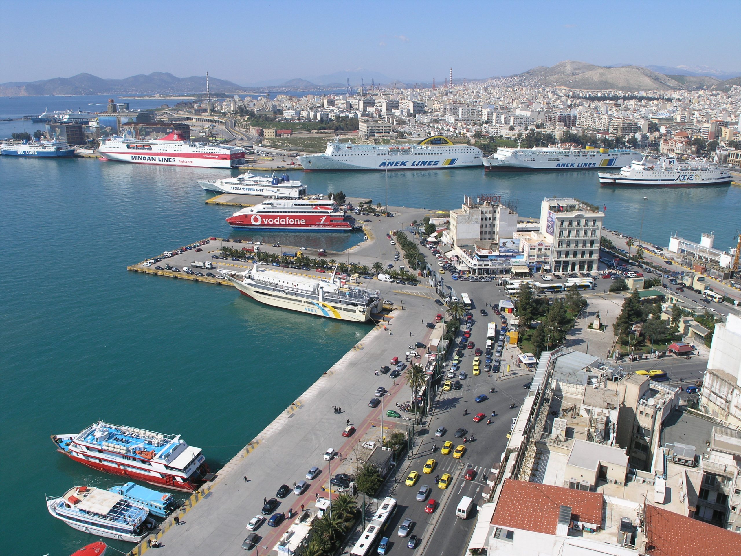 Στα κορυφαία 30 εμπορικά λιμάνια του κόσμου το λιμάνι του Πειραιά – «Σκαρφάλωσε» στην 25η θέση
