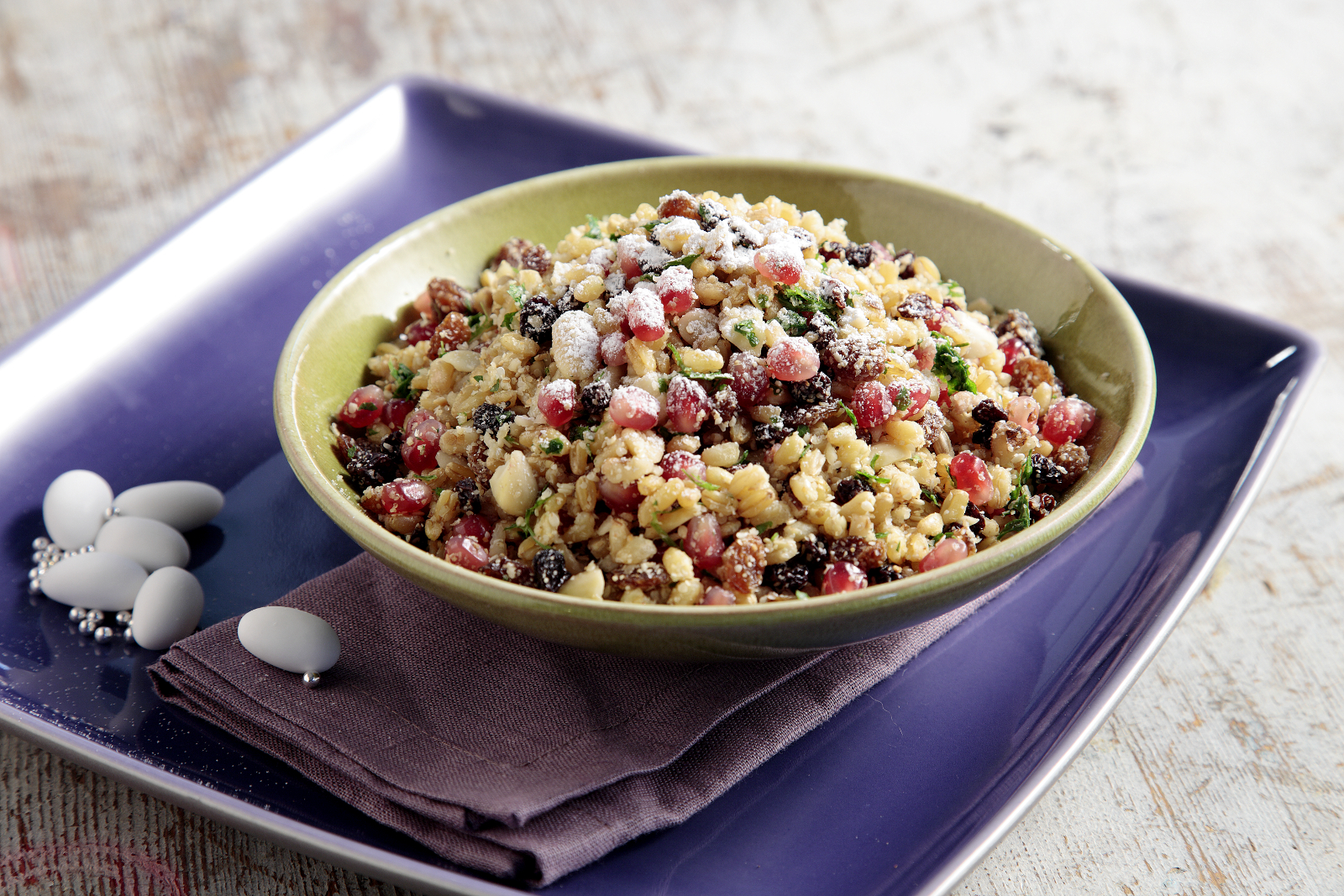 Κόλλυβα: Πόσα πρέπει να είναι τα υλικά και τι συμβολίζει το καθένα;