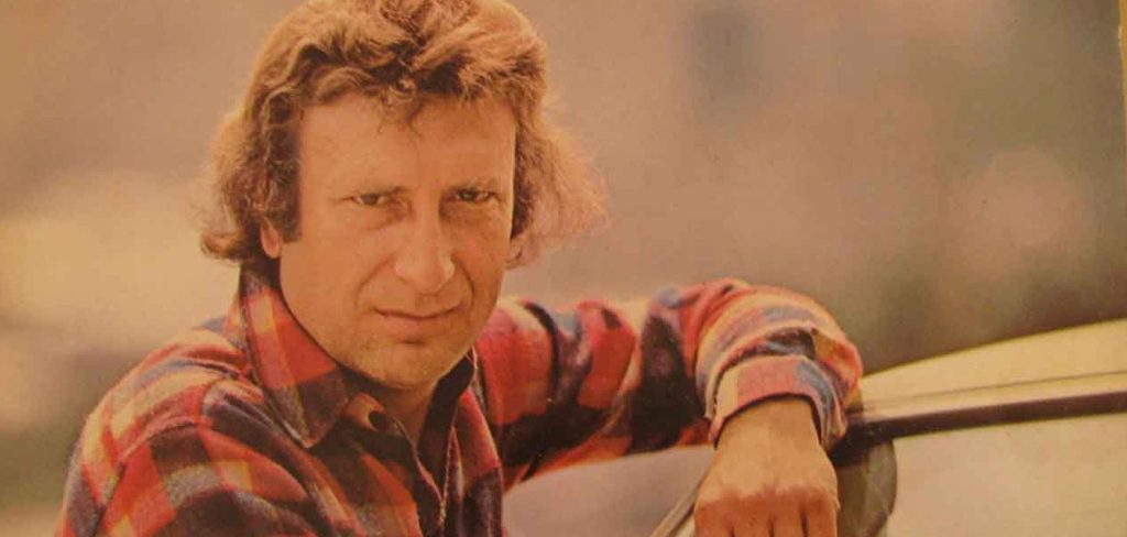 Γ. Κοινούσης: «Κοινώνησα πέντε φορές “λαθραία” στην καραντίνα – Μασκοφόροι είναι μόνο οι ληστές»