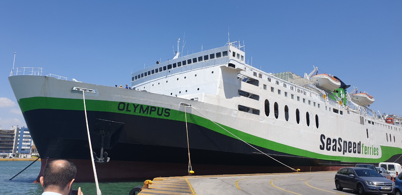 Στο λιμάνι Ρεθύμνου προσέκρουσε το πλοίο OLYMPUS με 108 επιβάτες