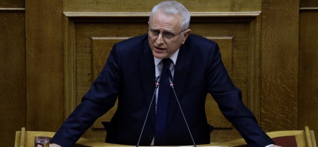 Γ. Ραγκούσης: «Ο Ρουβίκωνας προχθές πέταγε τρικάκια έξω από το Μαξίμου και τα Εξάρχεια πάλι καίγονταν»