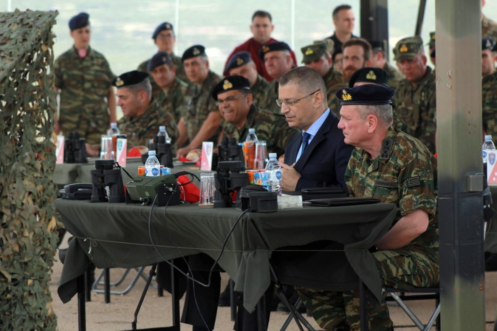 Το μήνυμα της Αθήνας στην Άγκυρα: Επιθεωρήσεις σε μάχιμες μονάδες (φώτο)