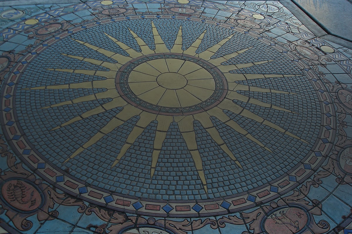 Δεν θα «προδοθούν» ποτέ: Έξι ζώδια που δεν αποκαλύπτουν εύκολα τα συναισθήματά τους