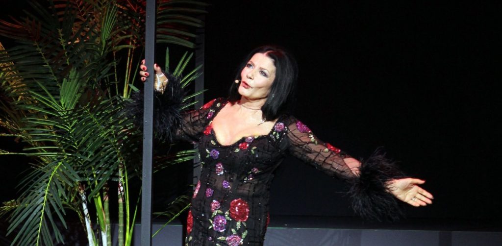 Ζωζώ Σαπουντζάκη: «Μόνο τον κορωνοϊό φοβάμαι – Τίποτα άλλο»