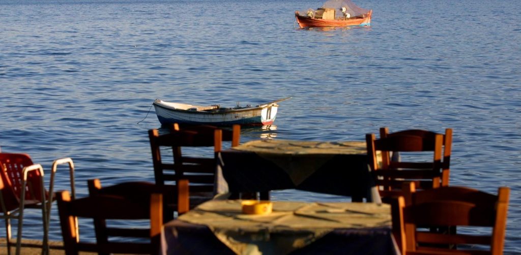 Άρση περιοριστικών μέτρων: Τα καταστήματα που «σηκώνουν ρολά» αύριο (φώτο)